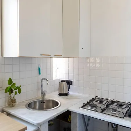 Sulla Via Del Teatro 바리