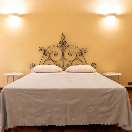 Sulla Via Del Teatro * 바리