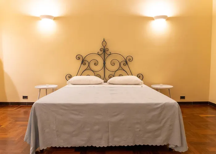 Sulla Via Del Teatro * Bari