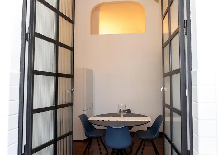 Sulla Via Del Teatro * Bari